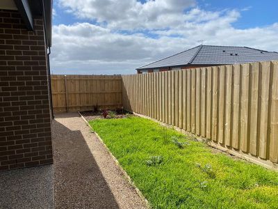 4 Shrubs Road, Mambourin