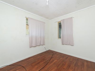 21 Laurel Street, Woodridge