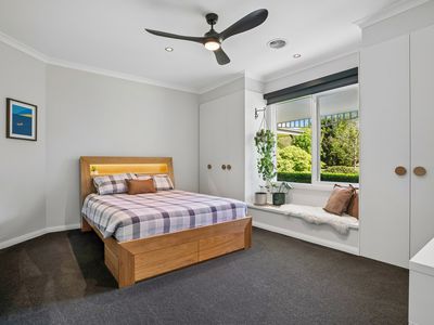 105 Manorina Way, Macedon