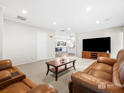 15 Sherwood Crescent, Dandenong North