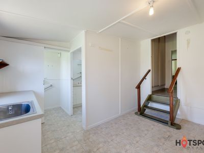 19C Low Street, Kensington