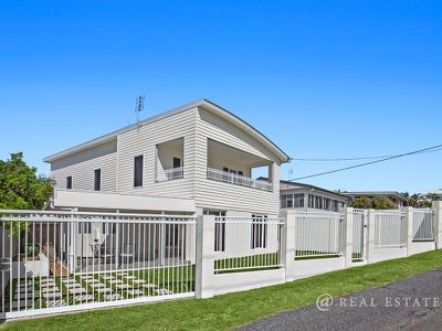 77 Matthew Flinders Drive, Cooee Bay