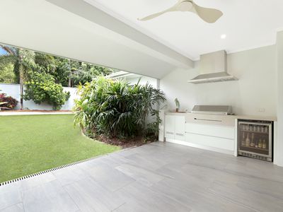 32 Iridescent Drive, Trinity Park