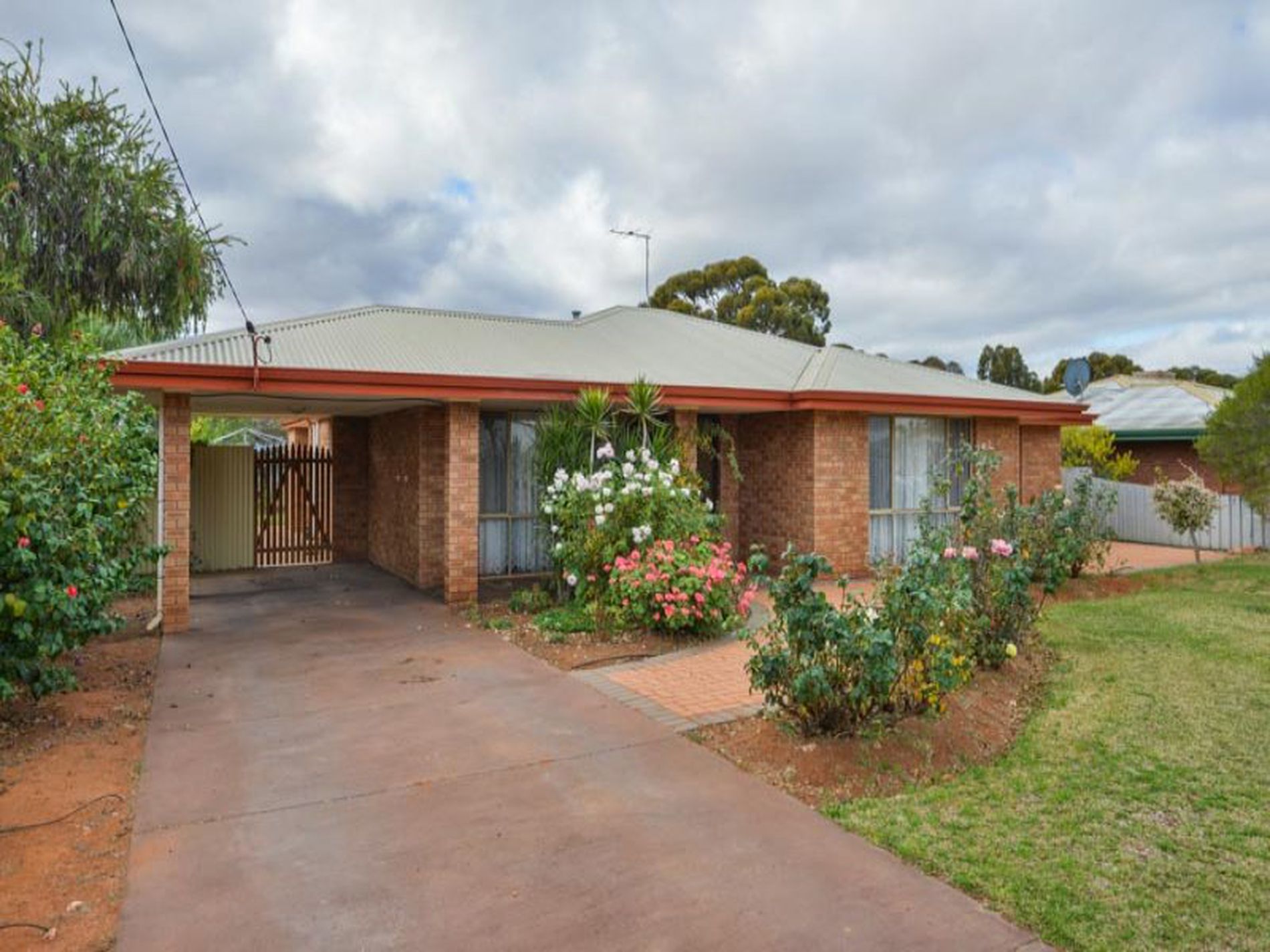 22 Downey Way, Hannans