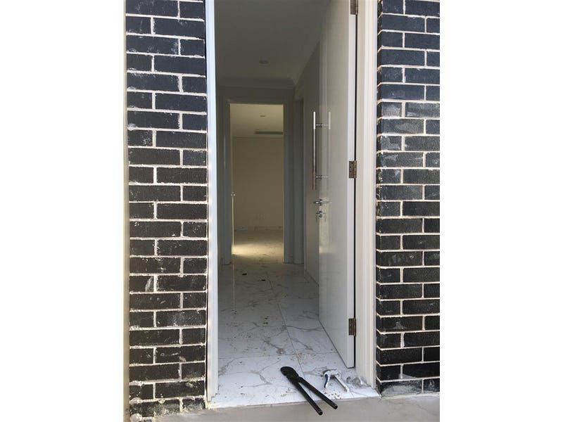 2 Vineyard Avenue, Smithfield