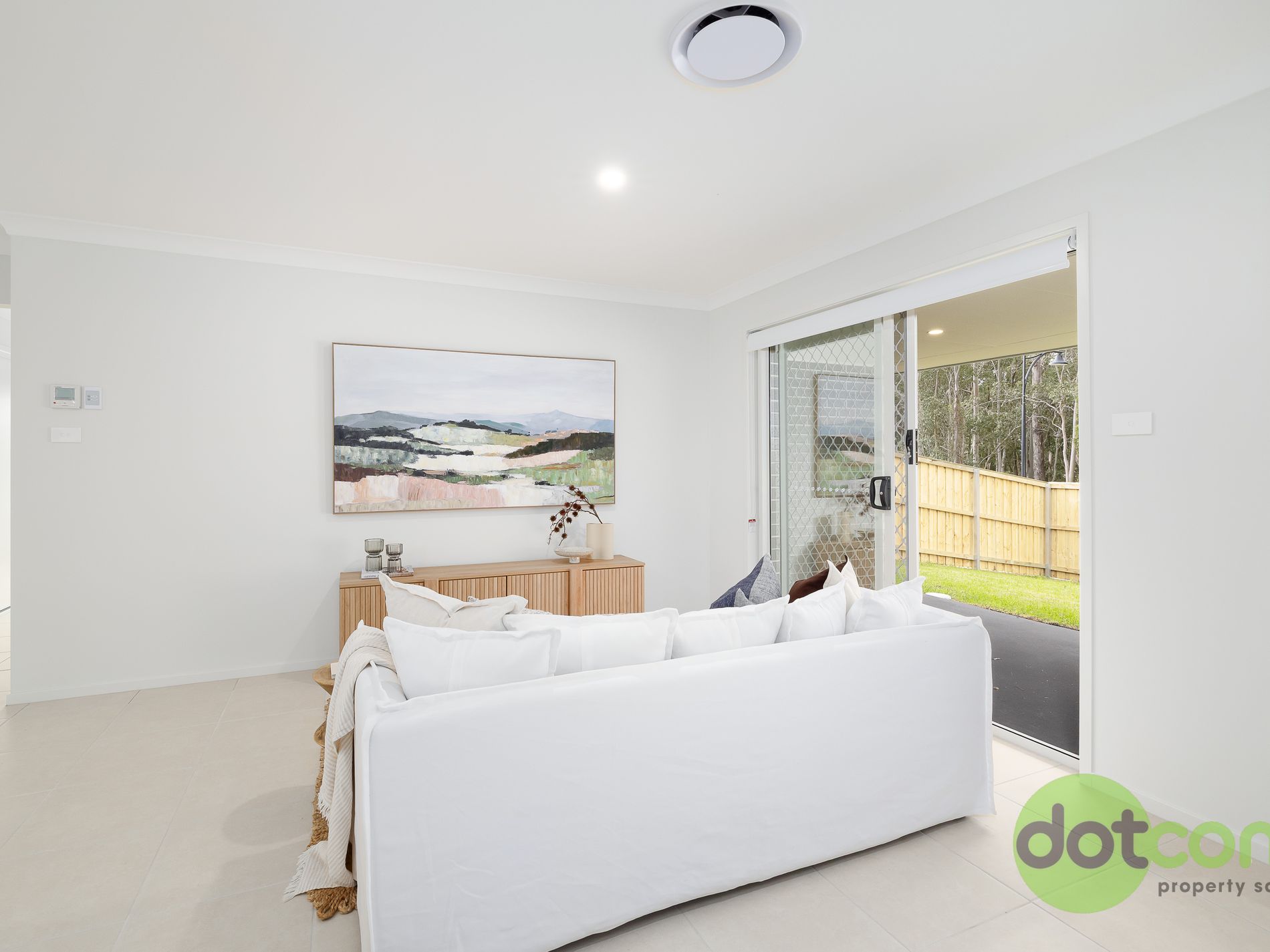 2 / 12 Aurora Way, Chisholm