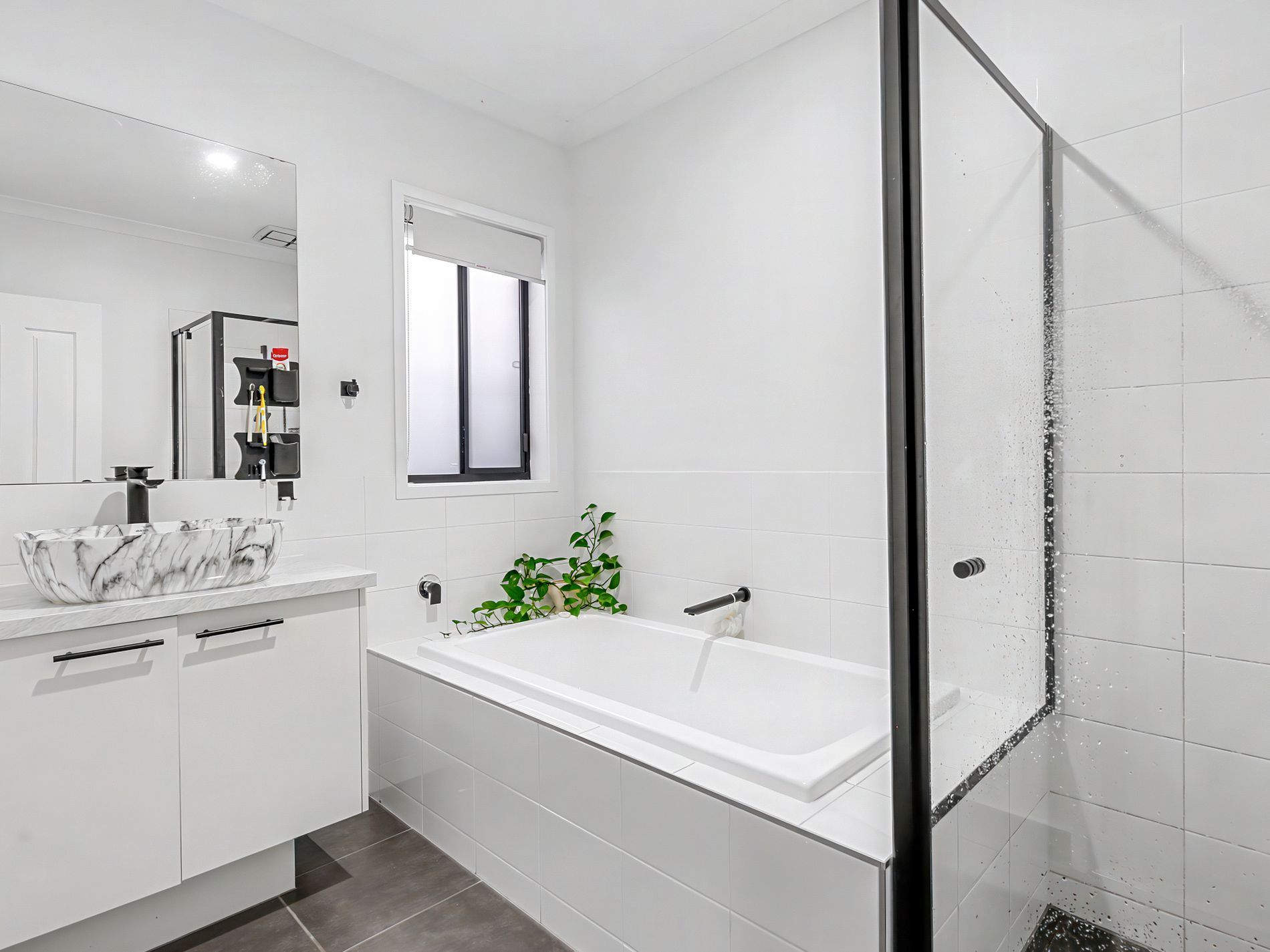 3 Caxton close, Clyde