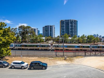 10 / 28 Goodwood Parade, Burswood