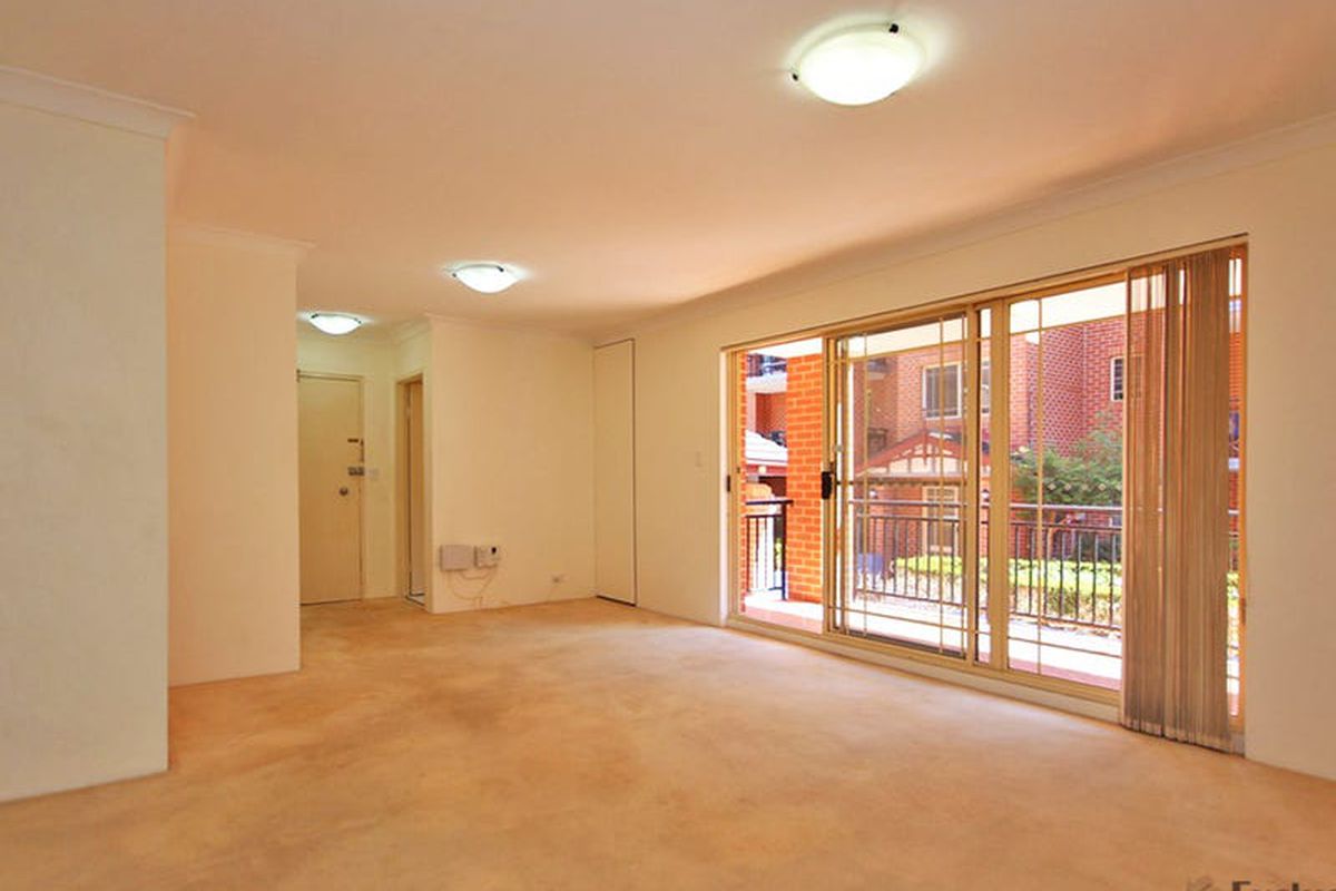 3 / 8-12 Hornsey Road, Homebush West