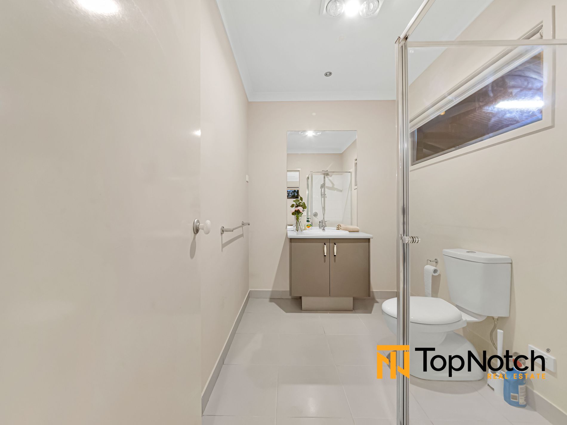18 Sanctum Circuit, Doreen