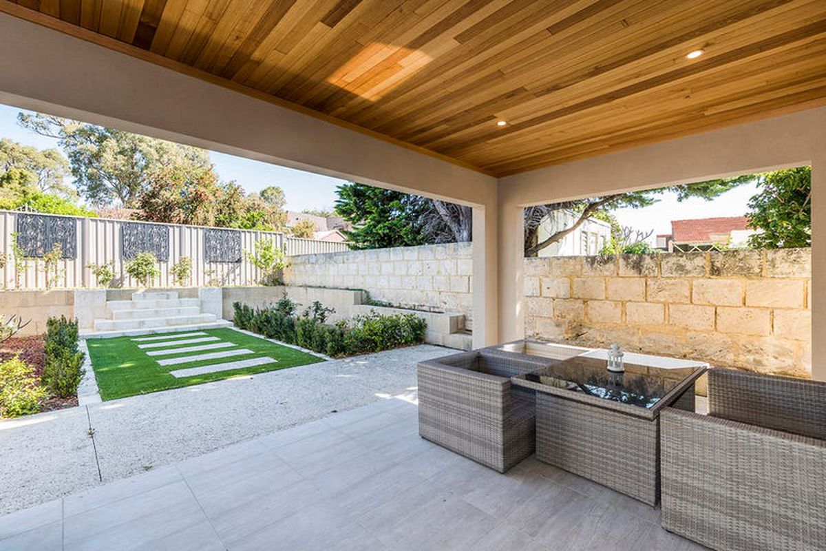 2A Genesta Crescent, Dalkeith