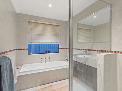 9 Archdale Loop, Piara Waters