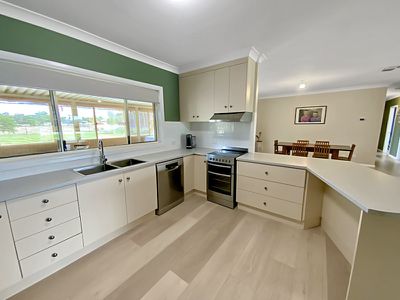 8 School Road, Forbes