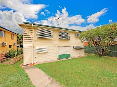 55 Roseberry Pde, Wynnum West