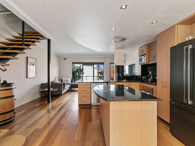 6 Boans Lane, East Perth