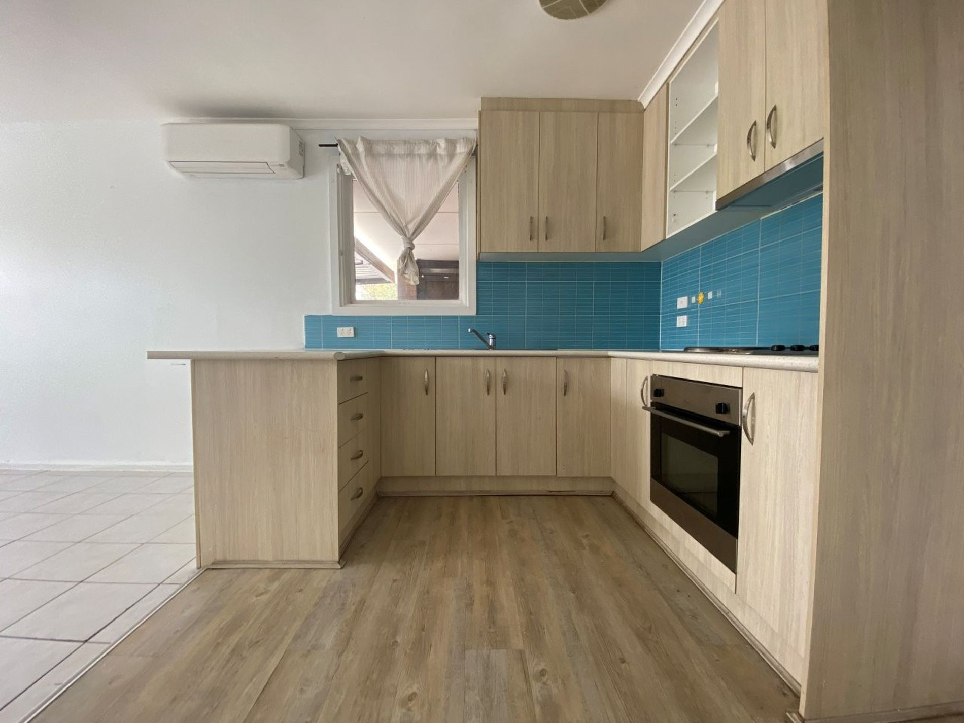 6 / 3 Doolan Street, Werribee