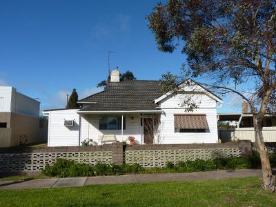 8 George Street, Horsham