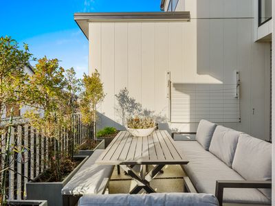 4 Marine Parade, Hobsonville