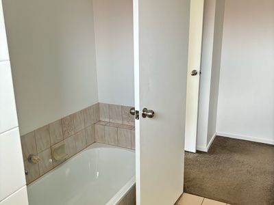 2 / 17 Osullivan Road, Seymour