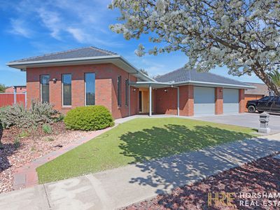 15 Fisher Square, Horsham