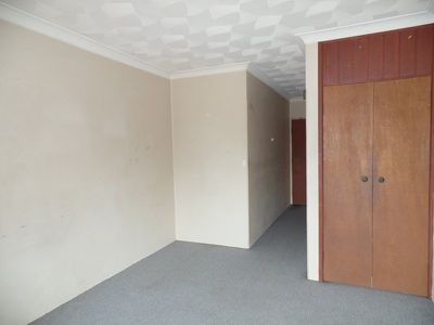 2 / 5 Hart Street, Warwick Farm