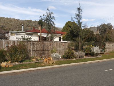 2 Simmonds Street, Mount Beauty