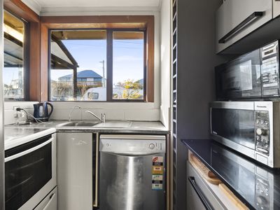 32 Panmure Avenue, Calton Hill