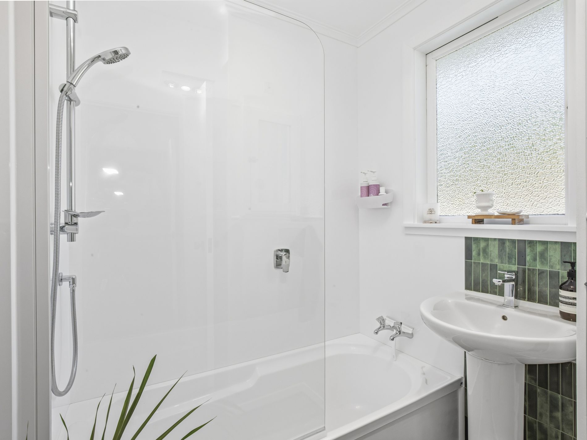 8A - 8B Devon Place, Cannons Creek