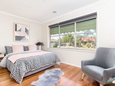 5 Centre Avenue, Werribee