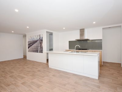 7 Klondyke Street, Piara Waters