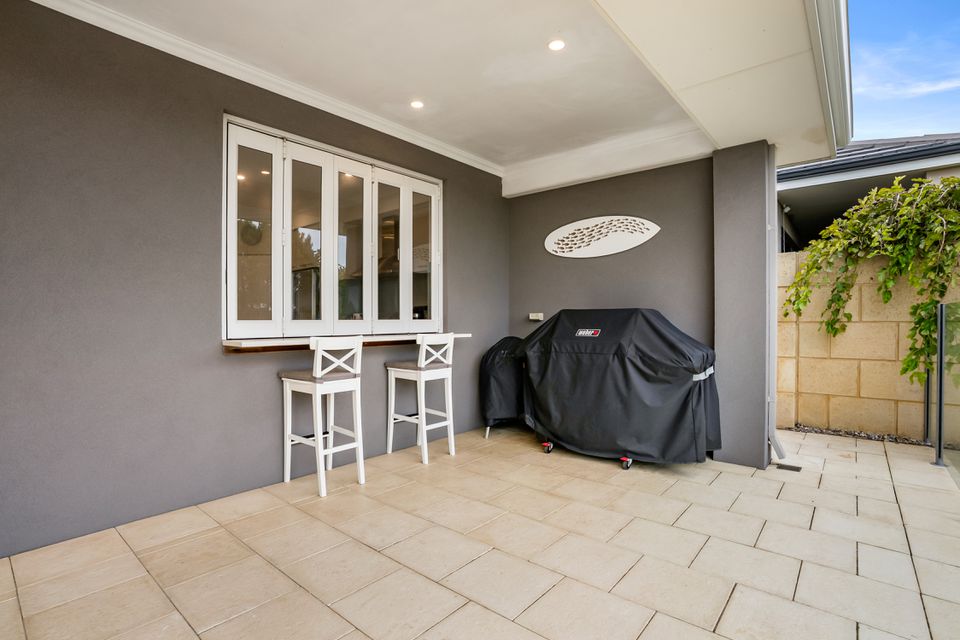 39 BROULEE LANE, Secret Harbour