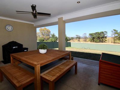 60 James Barnet Drive, Kelso