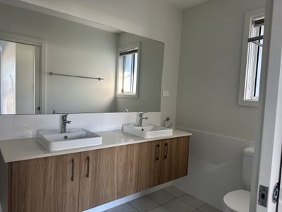 14 Hastings Parade, Sussex Inlet