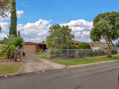 66 Silvereye Crescent, Werribee