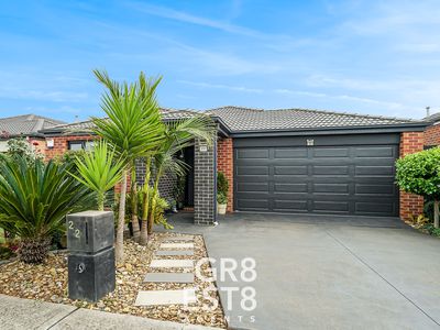 22 ALICE MARY ROAD, Cranbourne West