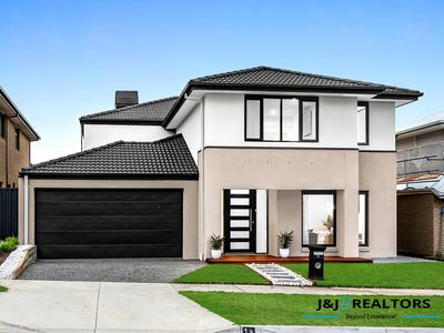 14 Ambassador Circuit, Cranbourne South