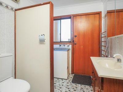 1 / 5 Shelllharbour Road, Lake Illawarra