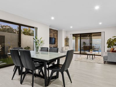 11A Riverton Drive West, Rossmoyne