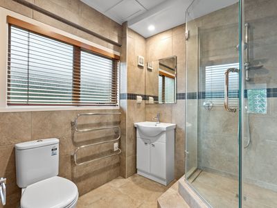 11 Katui Street, Castor Bay