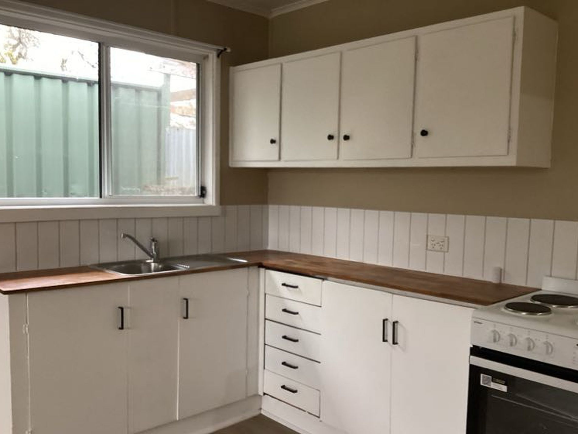 2 / 28 McAllister Street, Finley