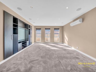 10 Springview Boulevard, Taylors Hill