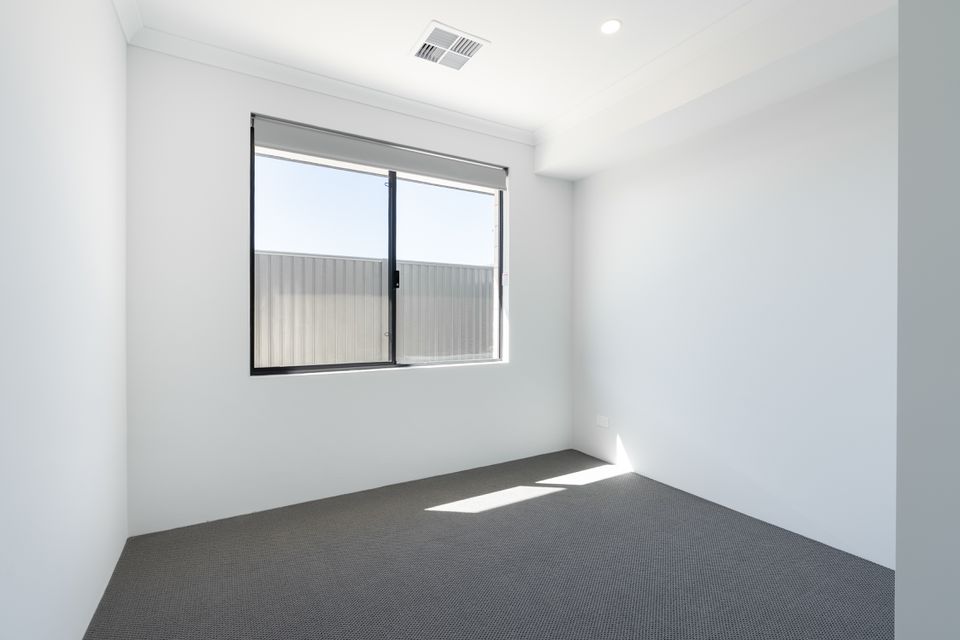 16 Tarot Grove, Baldivis