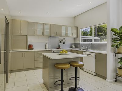 1936 Huon Highway, Grove