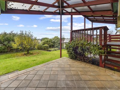 12 Lake Terrace West, Mount Gambier