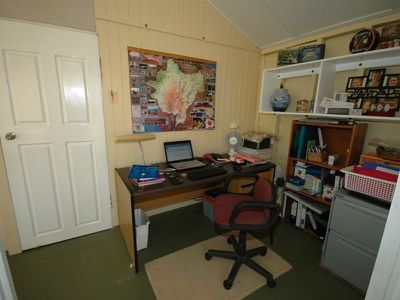 82 Gull street, Longreach