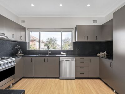 2 Kings Place, Beverly Hills