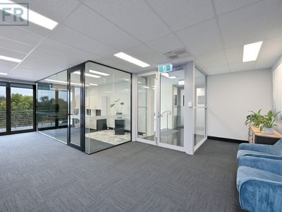4 / 35 Tamara Drive, Cockburn Central
