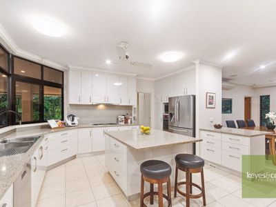 4 Pajingo Court, Annandale