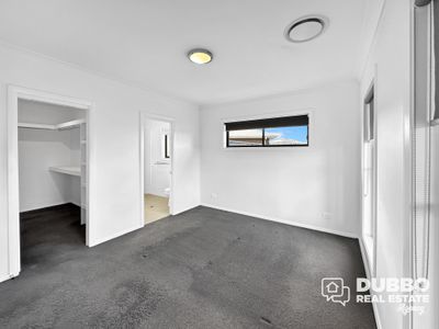 11 Waterfall Crescent, Dubbo