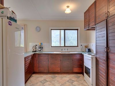 867 Woodbridge Hill Road, Gardners Bay